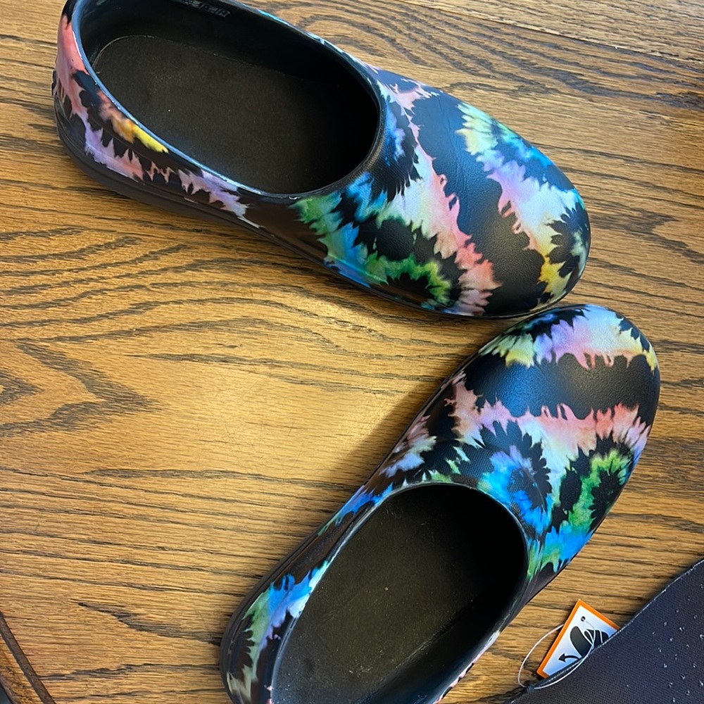Crocs work clogs